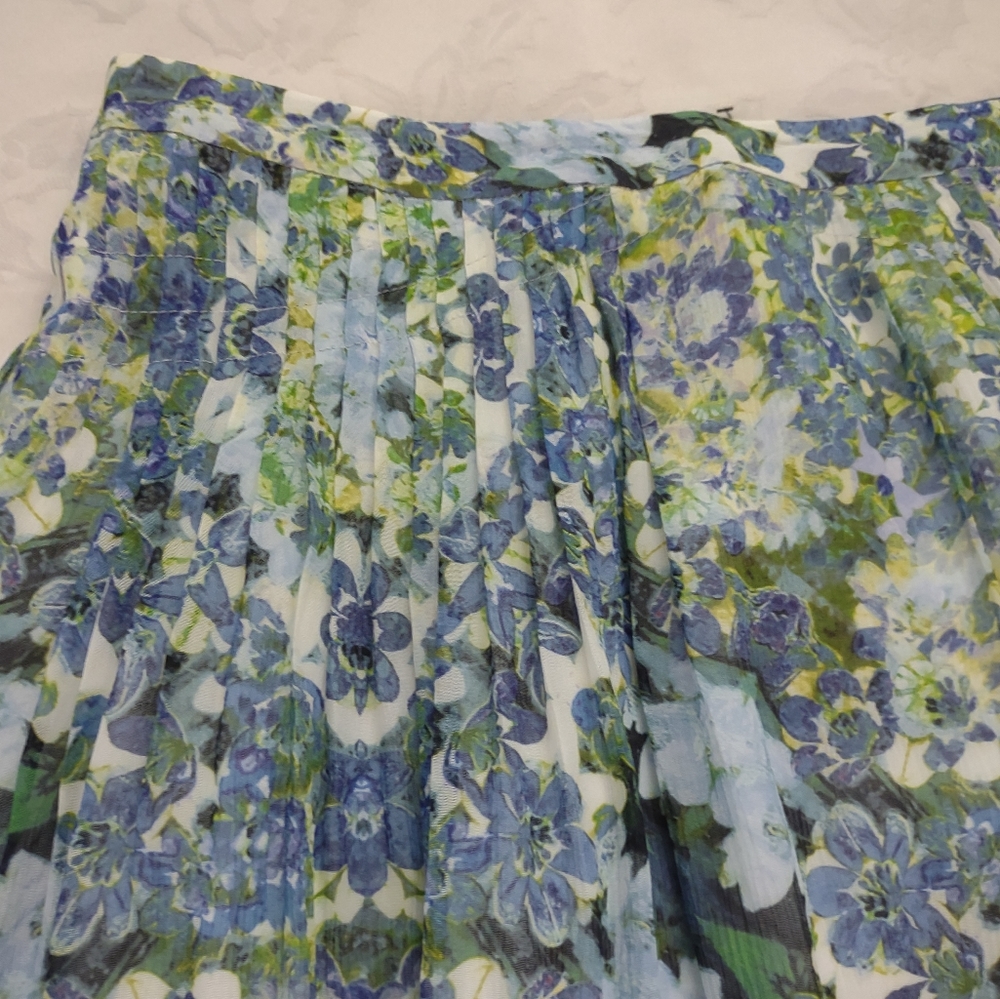 New 🆕 Vogue runway collection Marchesa Voyage silk kaleidescope pleated maxi - Picture 8 of 11